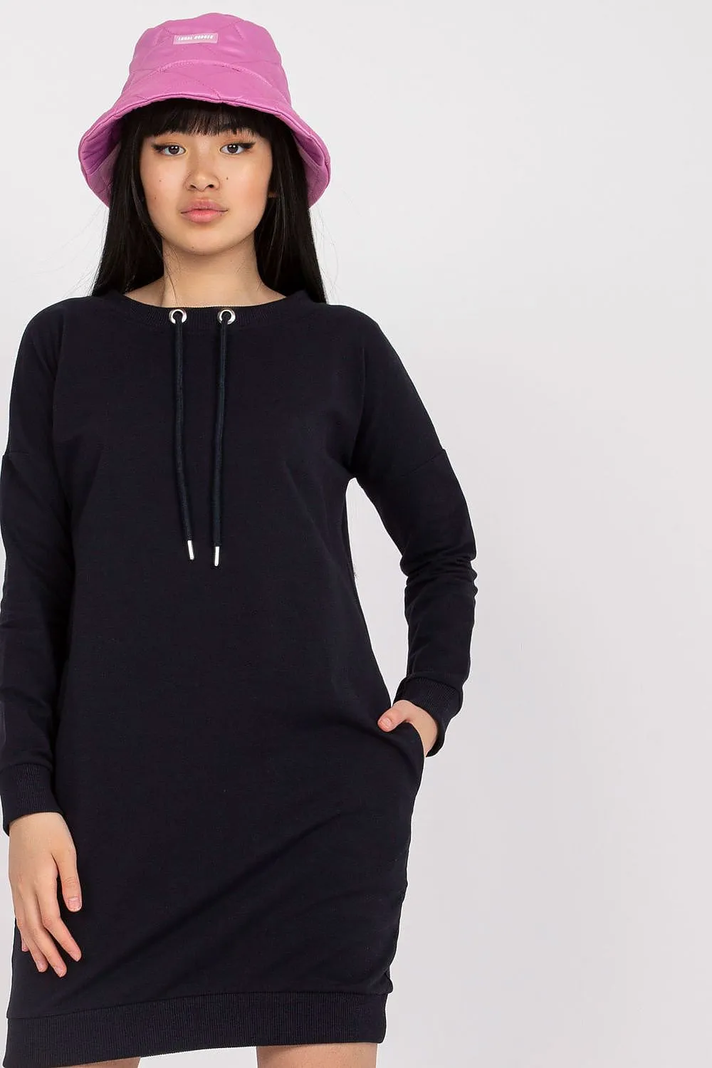 Chic Sweatshirt Dress with Adjustable Tie and Convenient Pockets