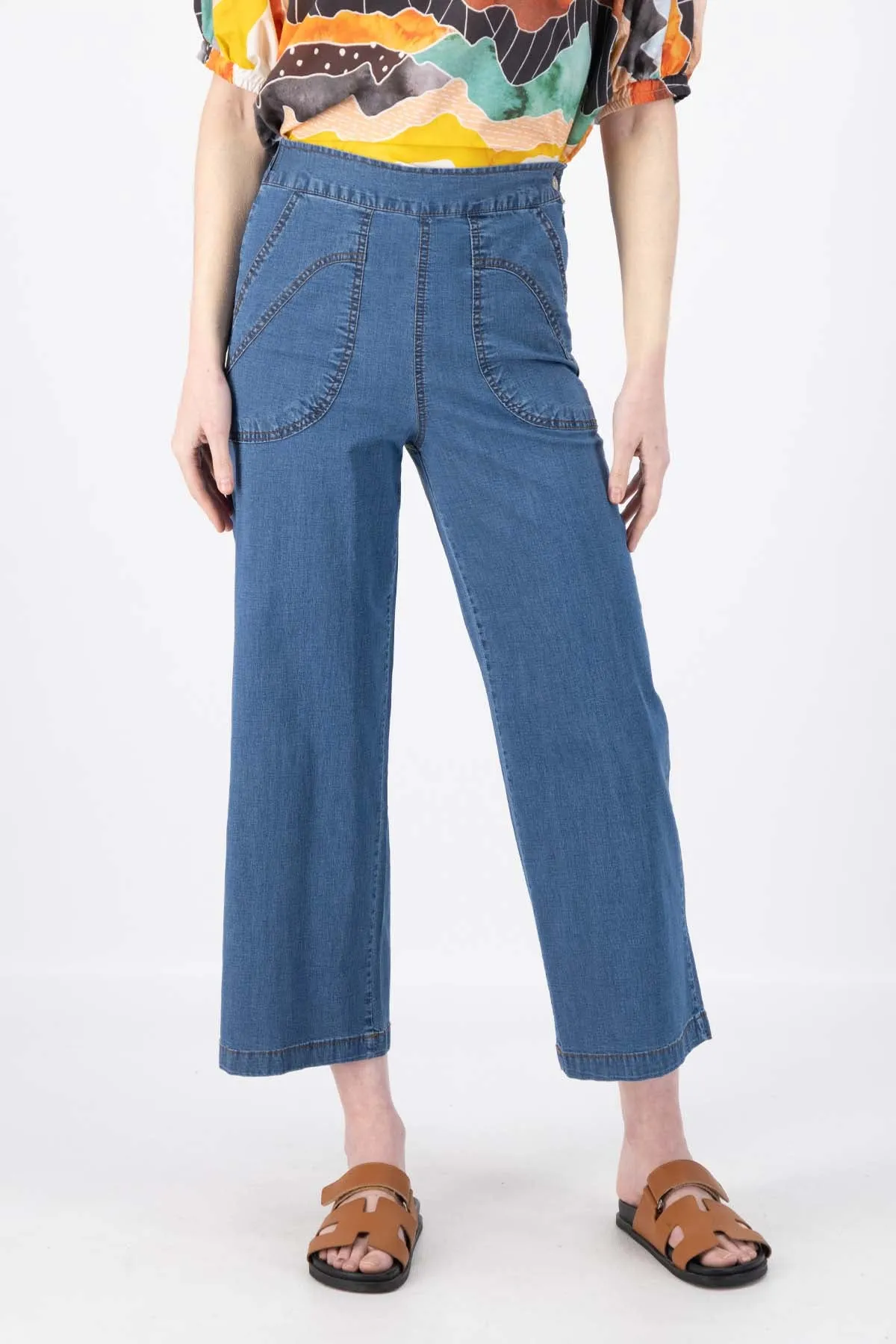 Peggy Ligera Pants Light Wash in Summer Denim